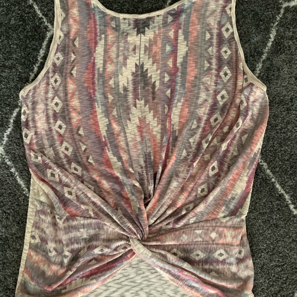 💛Front Knot Aztec Top - Picture 4 of 6